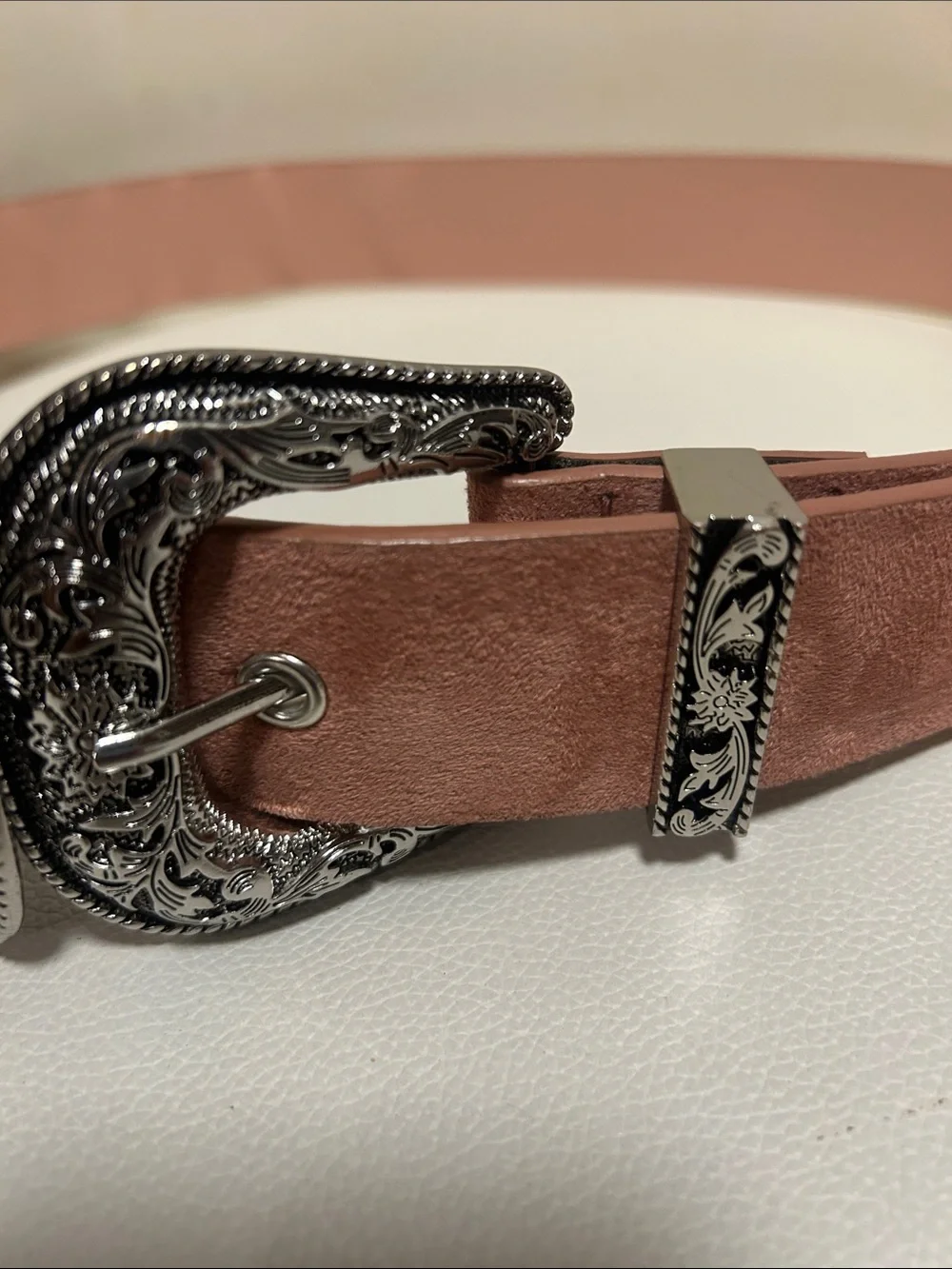 Western Double-Buckle Suede Waist Belt in Dusty Rose. New !